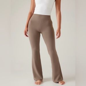 ATHLETA - ELATION FLARE LEGGING XS - NWT